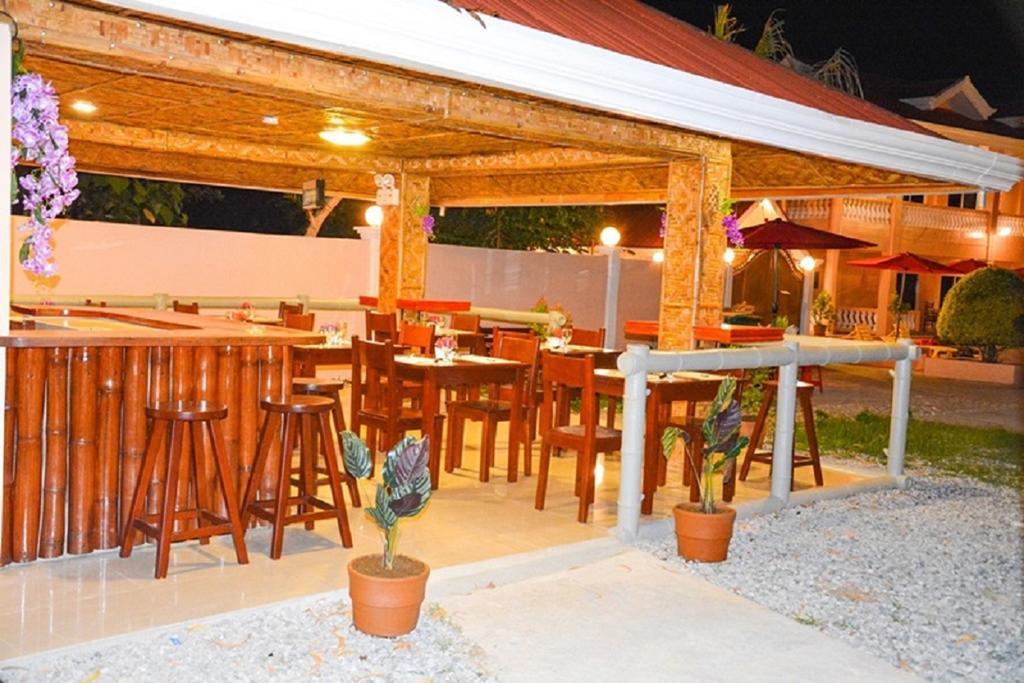 Alona Studios Apartment Hotel Đảo Đảo Panglao Ngoại thất bức ảnh